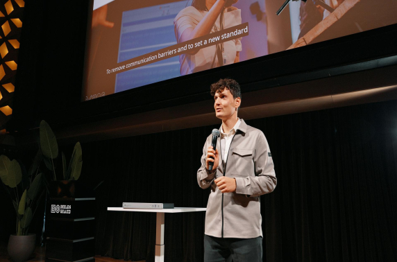 Speaksee brengt AI-ondertiteling naar evenementen