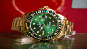 Rolex  investeert al jaren in goede horlogemakers, om deze op te leiden en om deze aan hen te binden