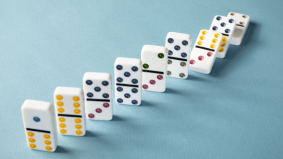 Vallende dominostenen