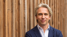 Kappen met dat ivoren torentje; gauw terug naar de werkvloer!