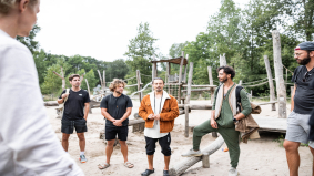 Broederschap en verbinding als antwoord op stille crisis onder mannen