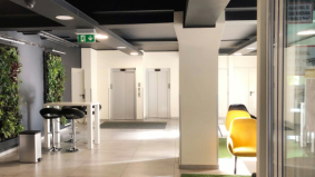 Stilte werkt: Hoe een goede akoestiek op kantoor je team productiever maakt