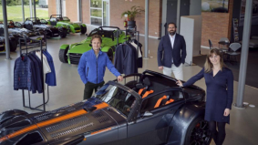 Donkervoort en Atrium verlengen partnerschap voor Donkervoort Wear