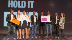 HOLD IT wint Baaz Persprijs 2014