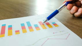 KVK Trendrapport Q1 2024: stijging aantal stoppers en faillissementen zet door, alleen groeiend aantal starters in detailhandel