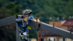 Personeelstekort dwingt helft bouwbedrijven tot inzet van onervaren krachten