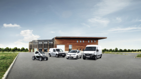 Renault met twee primeurs op Ecomobiel