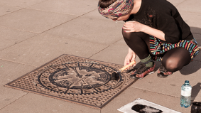 Collectief gebruikt straat voor eigen design 