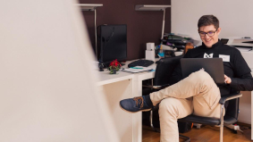 Finance professionals opgelucht naar kantoor: bij een derde functioneerden systemen thuis niet