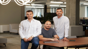 Payhawk: helft van financiële teams wereldwijd blijft steken in ‘AI‑middenmoot’