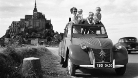 ICONISCHE CITROËN 2CV BLAAST 75 KAARSJES UIT