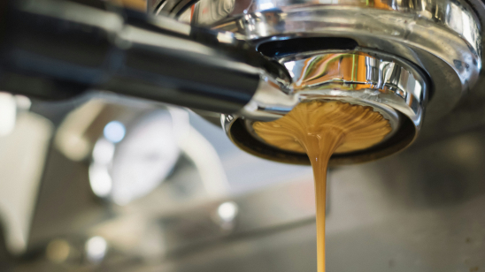 Dit maakt een goede kop koffie onmisbaar op kantoor 