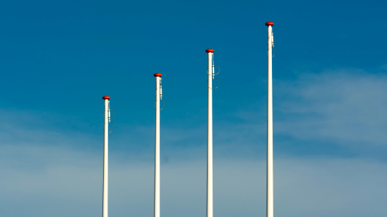 Vlaggenstok kiezen: aluminium is vaak slimmer dan hout
