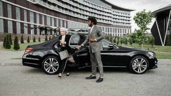 Reistijd wordt werktijd: ondernemen zonder zelf te rijden met Stuur Chauffeurs