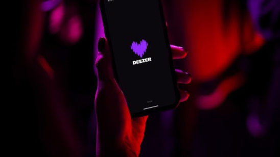 Deezer: 28% van alle muziek op streamingdiensten is inmiddels volledig AI-gecreëerd