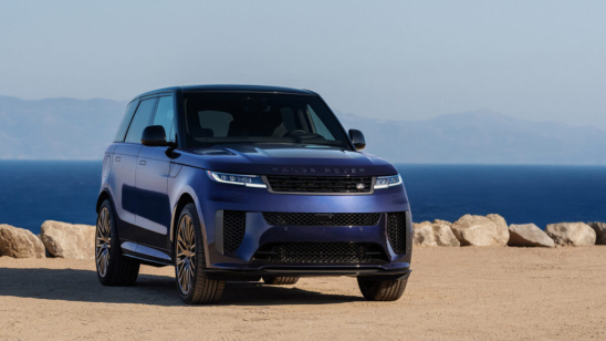 Ongeëvenaarde glans: Range Rover ontwikkelt ‘spiegel’ lakafwerking voor Bespoke-personalisatie